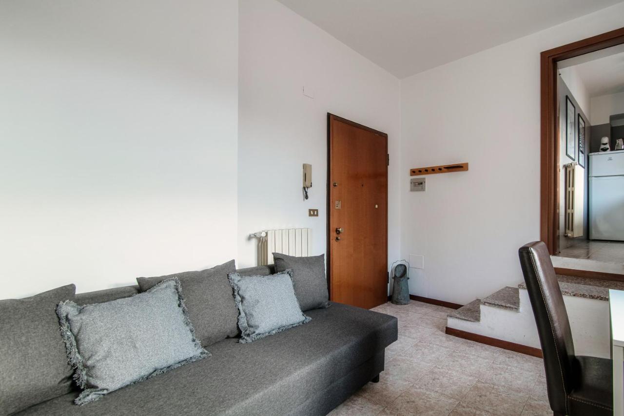 Apartment Piazza Roma By Quokka 360 - Historic Flat In The Centre Of Como Bagian luar foto