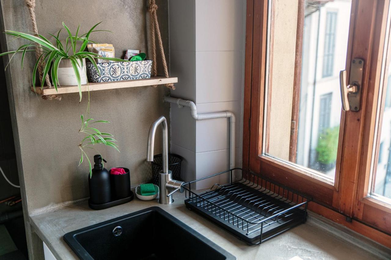 Apartment Piazza Roma By Quokka 360 - Historic Flat In The Centre Of Como Bagian luar foto