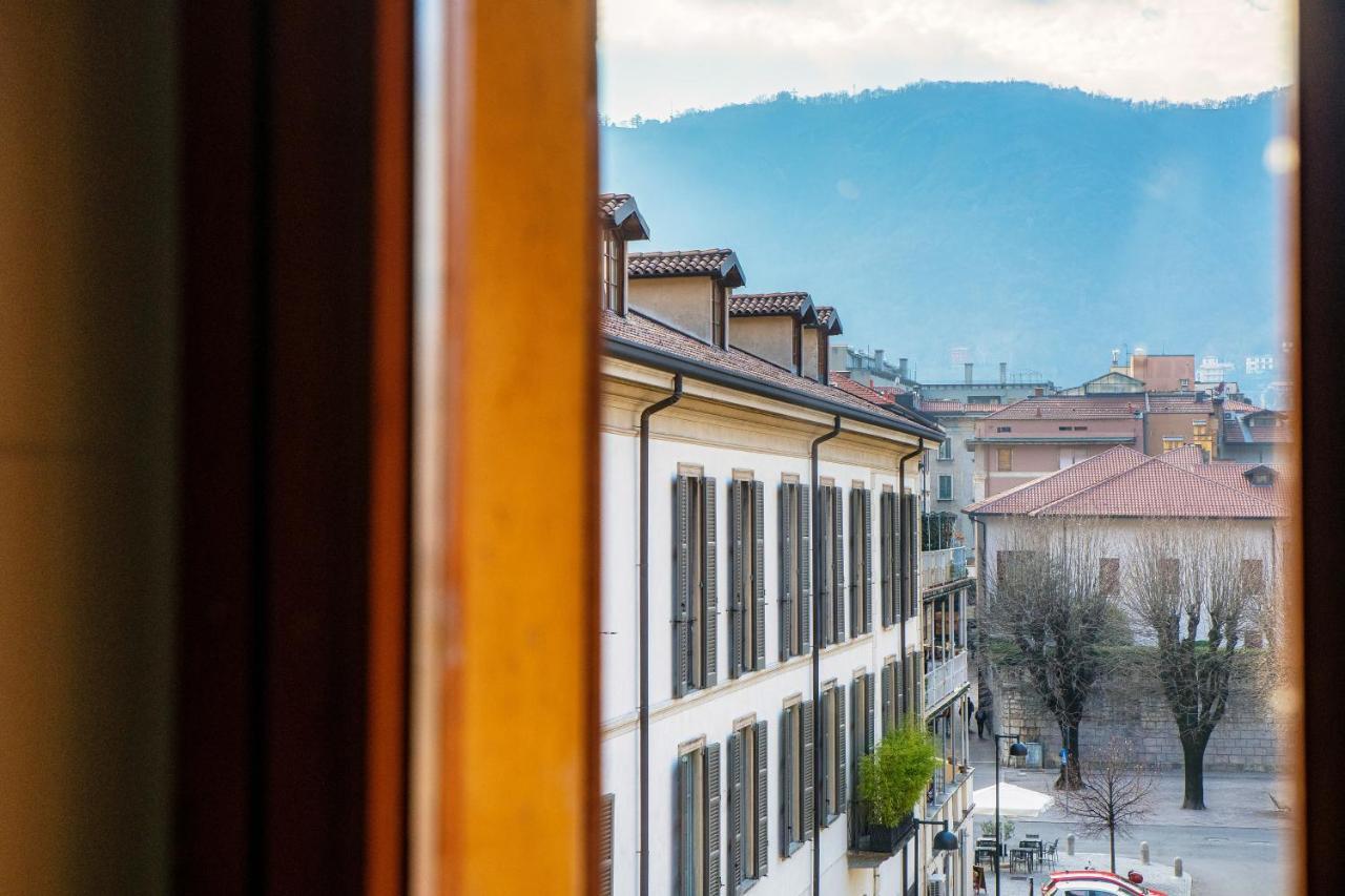 Apartment Piazza Roma By Quokka 360 - Historic Flat In The Centre Of Como Bagian luar foto