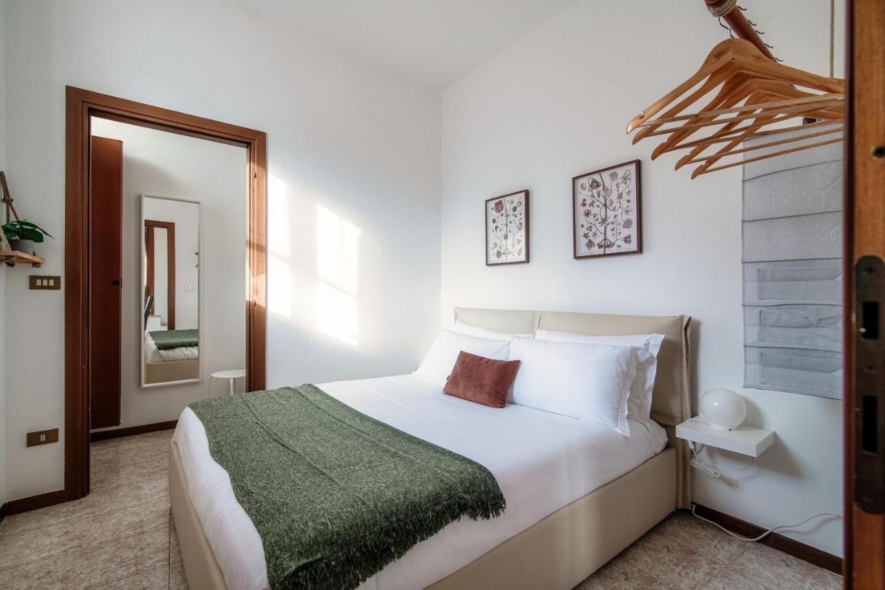 Apartment Piazza Roma By Quokka 360 - Historic Flat In The Centre Of Como Bagian luar foto